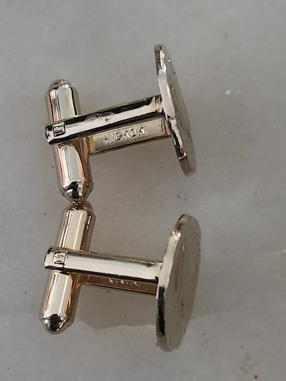 Vtg Hickok Gold Tone Coin-Style Cufflinks - Men’s Classic Accessory
